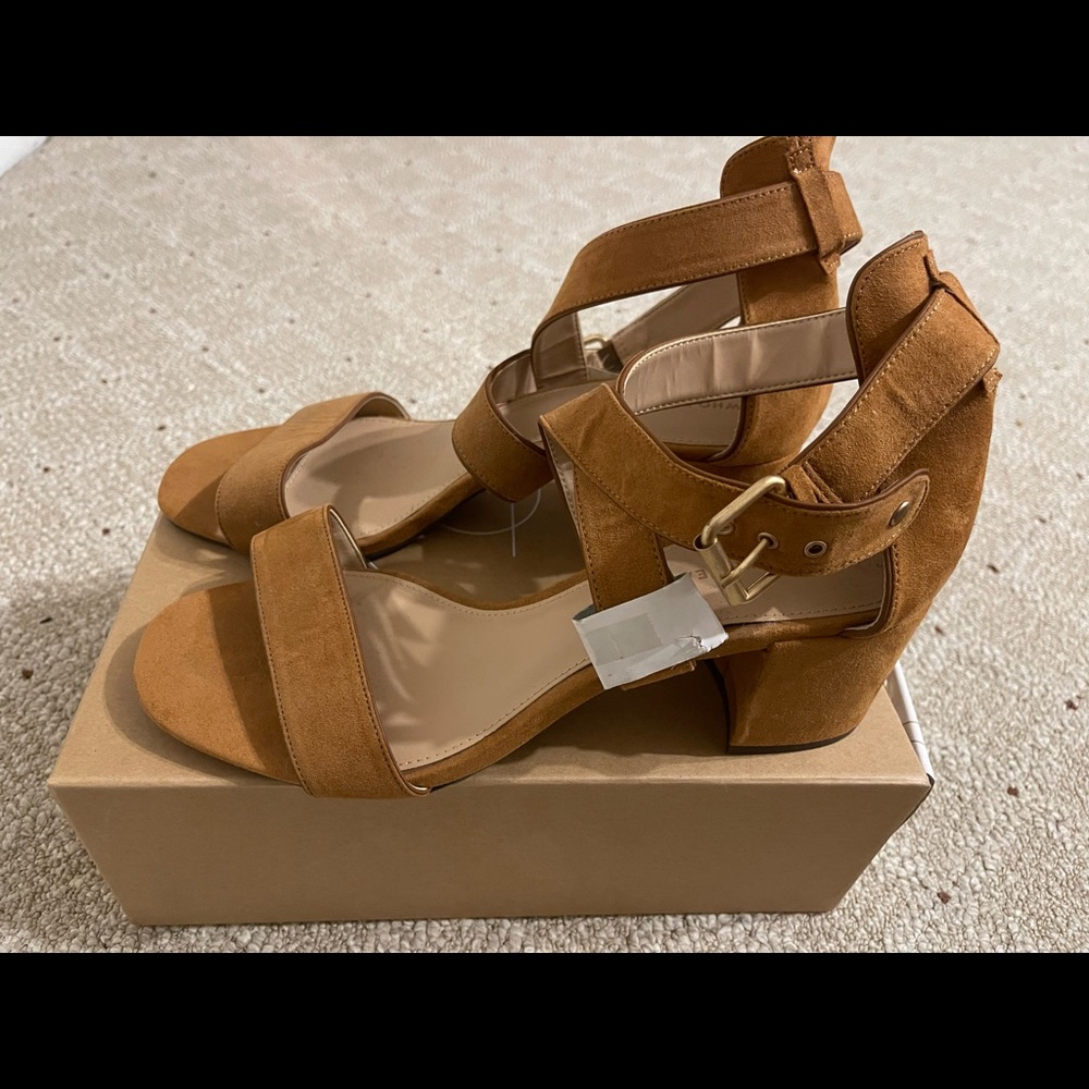 Who What Wear strappy sandal NWT